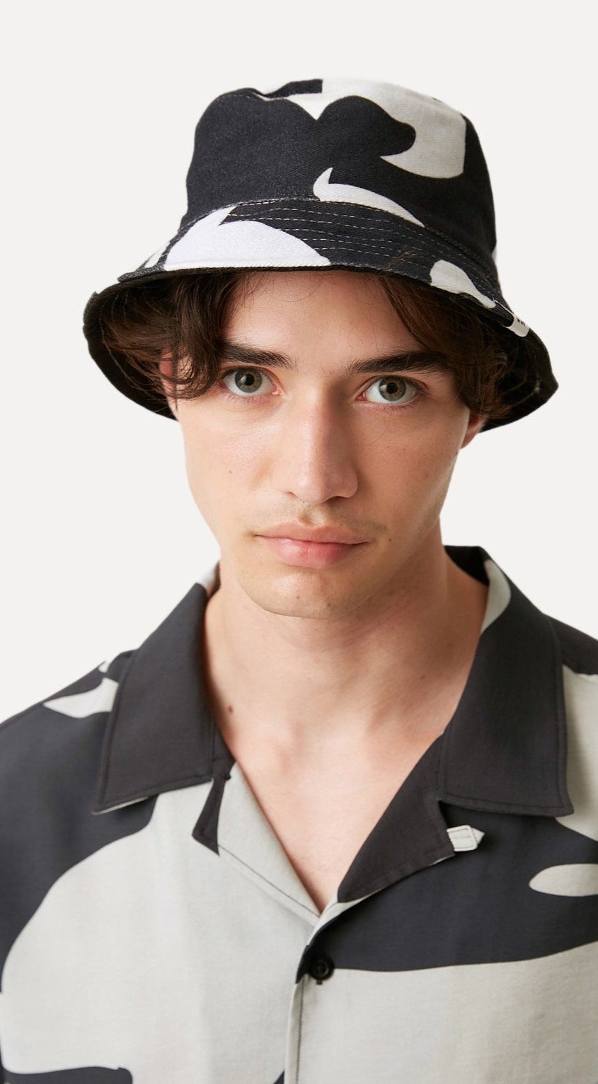 Black and white camo bucket hat online