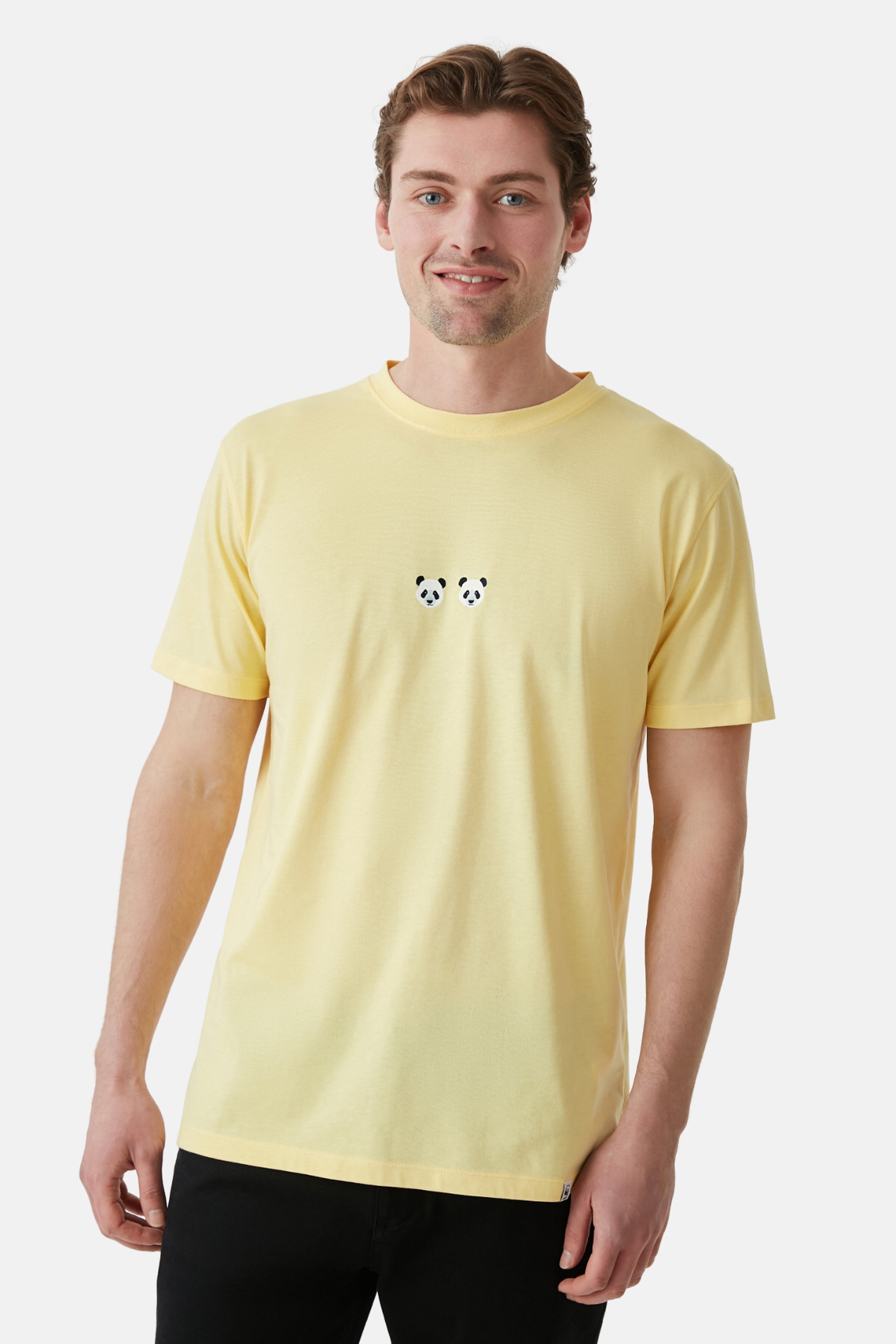 Reflect Studio // Unisex Regular-fit T-Shirt // Panda // Gelb