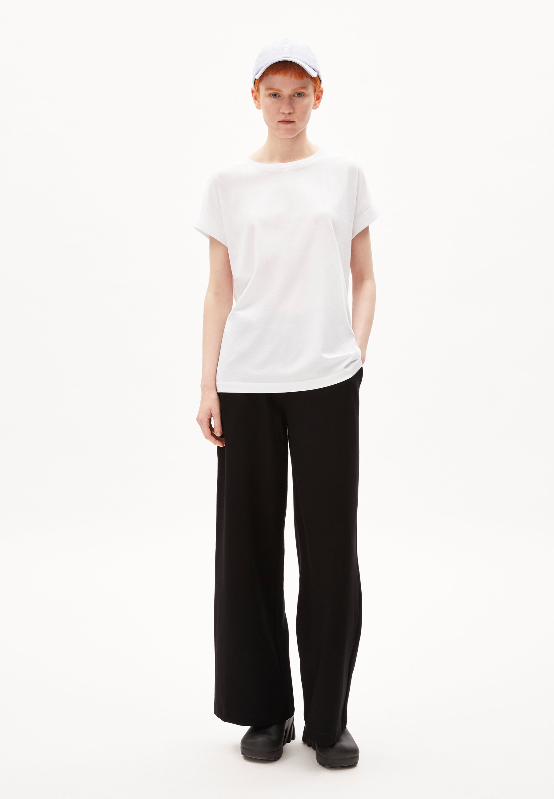 Armed Angels // IDAARA T-Shirt Woman // White