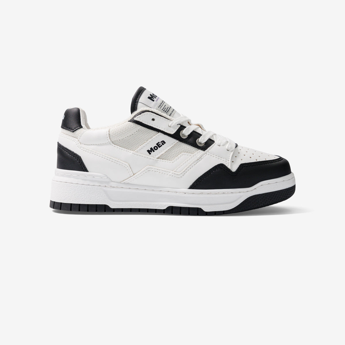 MoEa // Sneaker // Gen2 Grapes White & Black