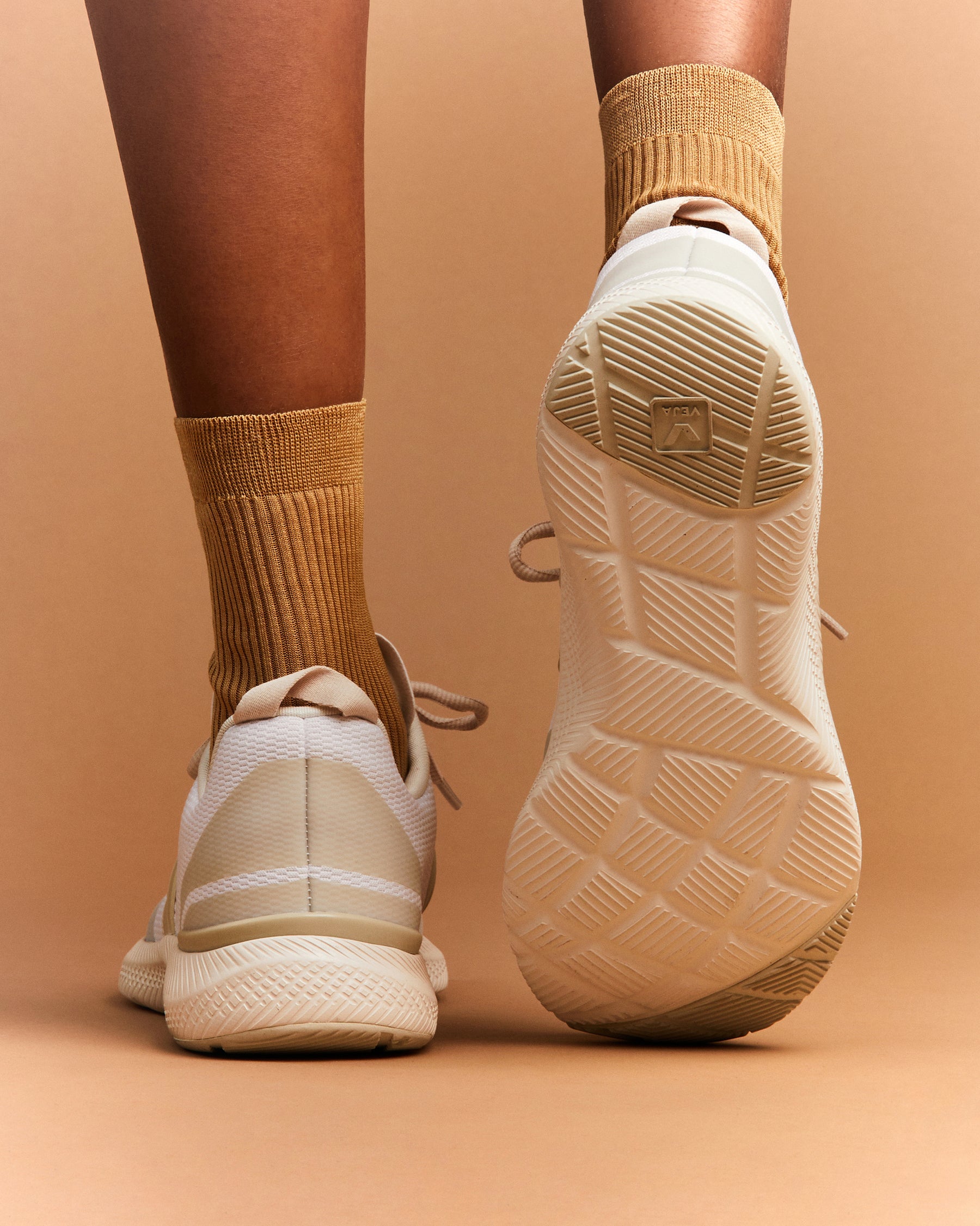 Veja // Sneaker // IMPALA ENGINEERED-MESH // EGGSHELL PIERRE