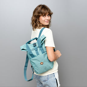 Salbeigrüner Rucksack & blaue Bauchtasche als Set